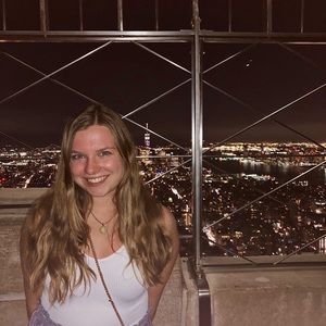 Meet your Posher, Regina